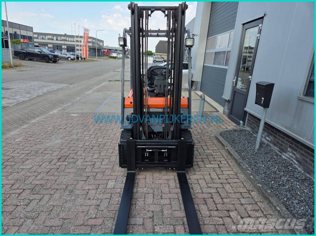 Toyota FBMF20 sideshift + 4x hydraulic Akumulátorové vozíky