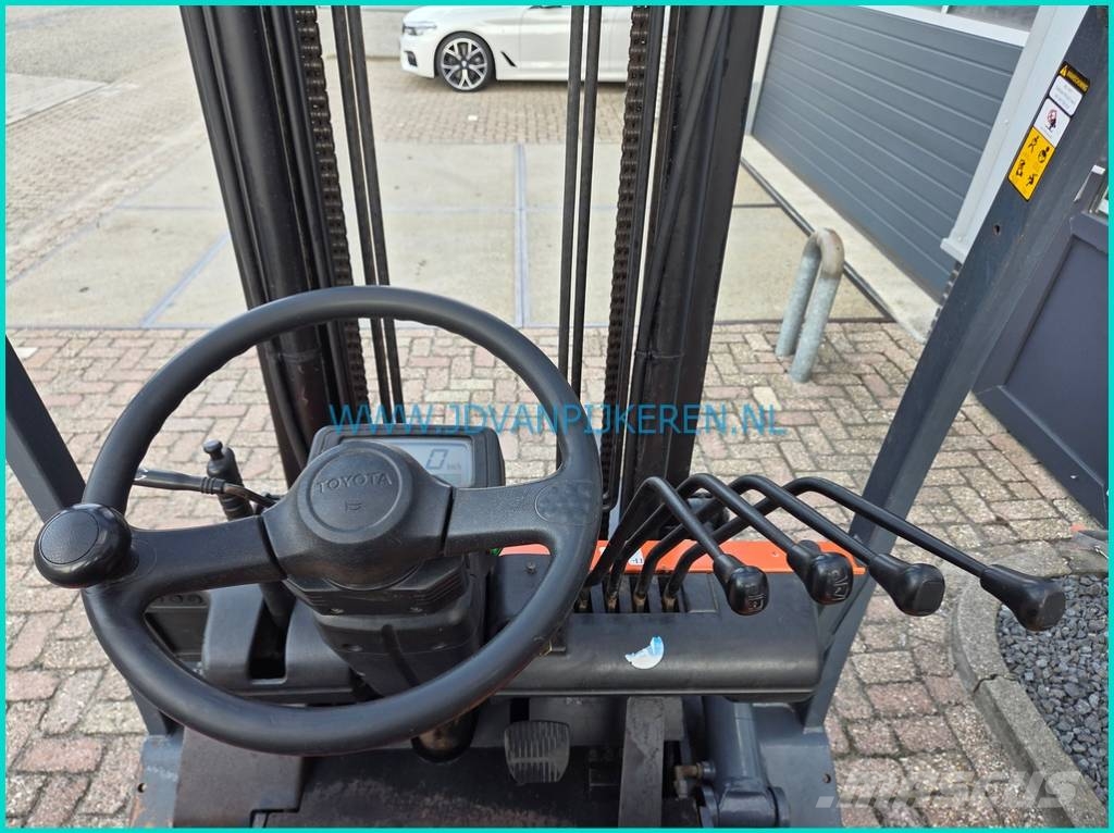 Toyota FBMF20 sideshift + 4x hydraulic Akumulátorové vozíky