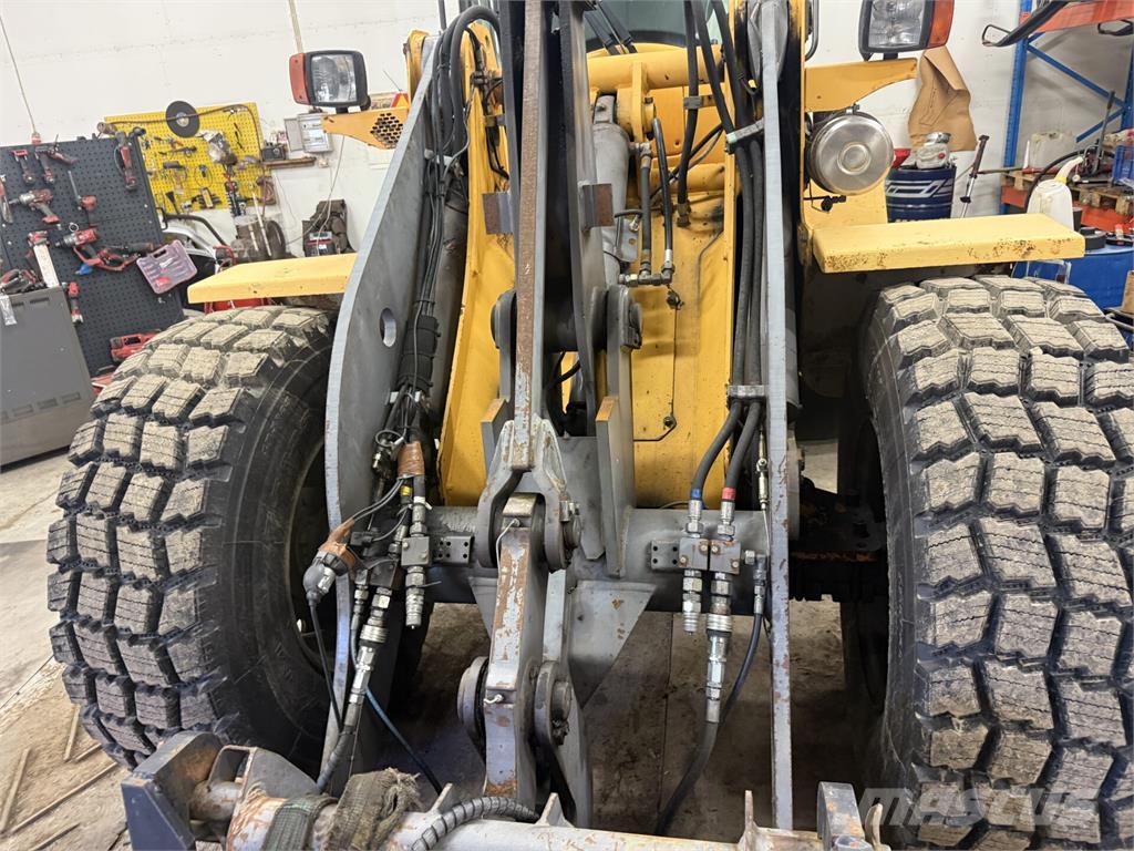 Volvo L40B لوادر بعجل