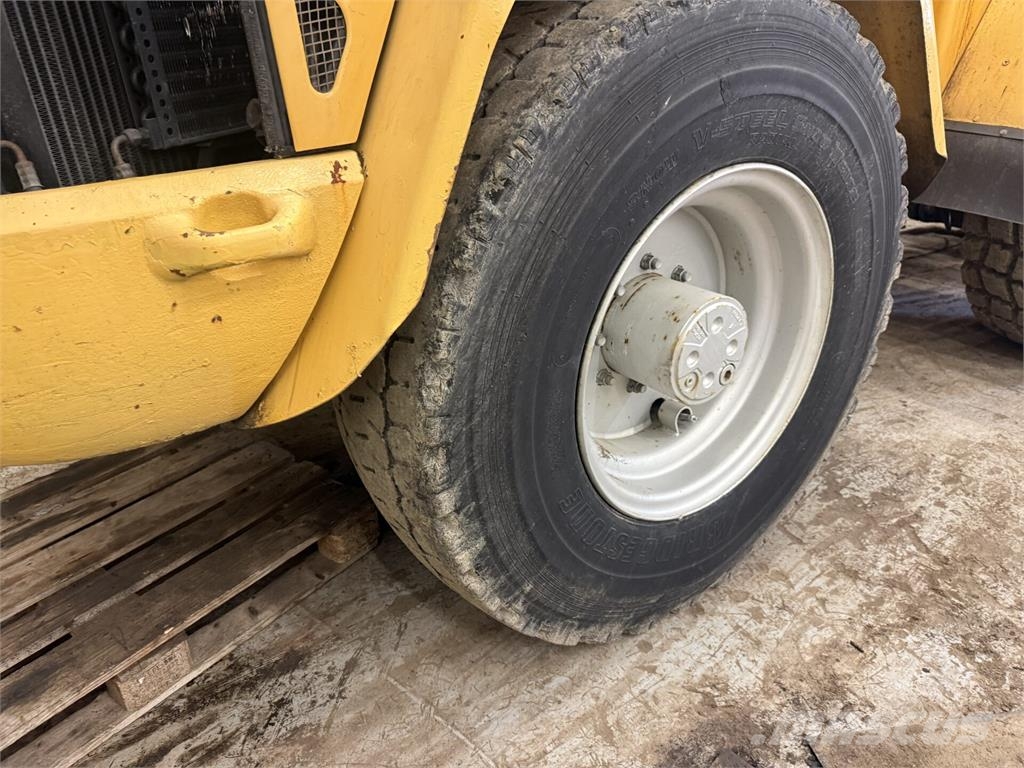 Volvo L40B لوادر بعجل