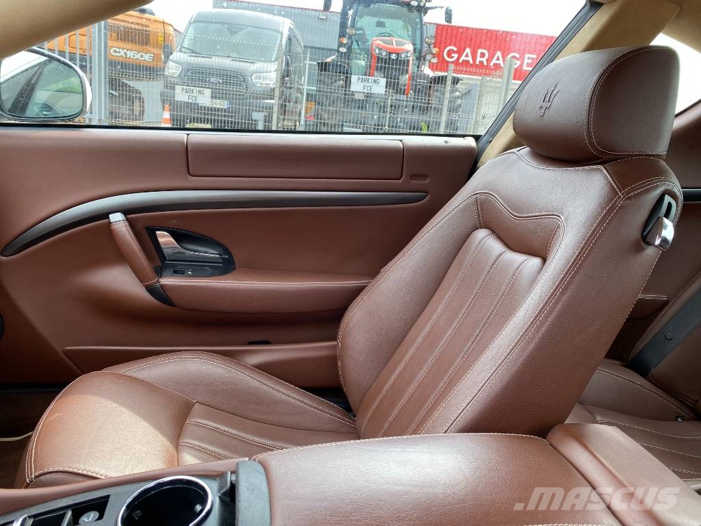 Maserati GRANTURISMO M145 4.7i V8 32v Carte Grise Française Carros