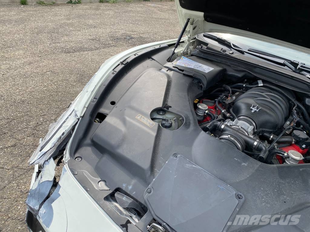 Maserati GRANTURISMO M145 4.7i V8 32v Carte Grise Française Carros