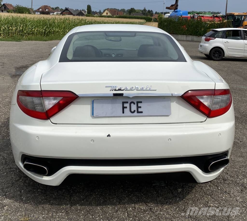 Maserati GRANTURISMO M145 4.7i V8 32v Carte Grise Française Carros