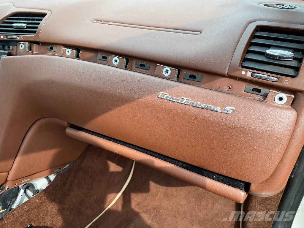 Maserati GRANTURISMO M145 4.7i V8 32v Carte Grise Française Carros