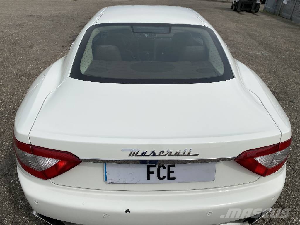 Maserati GRANTURISMO M145 4.7i V8 32v Carte Grise Française Carros