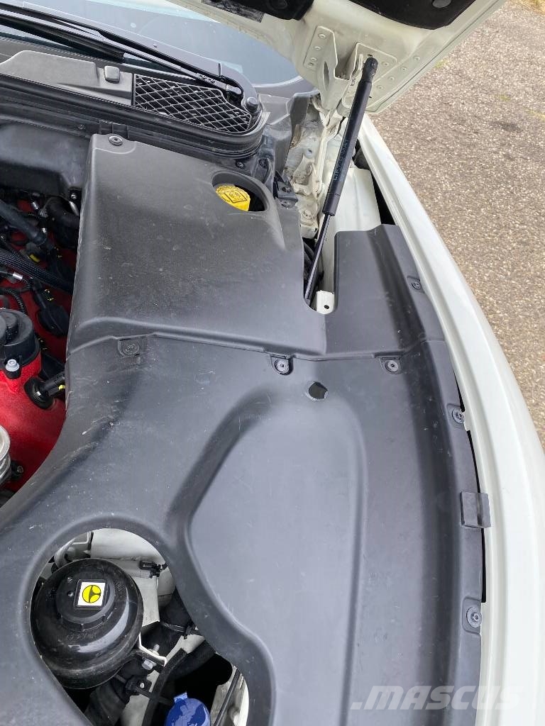 Maserati GRANTURISMO M145 4.7i V8 32v Carte Grise Française Carros