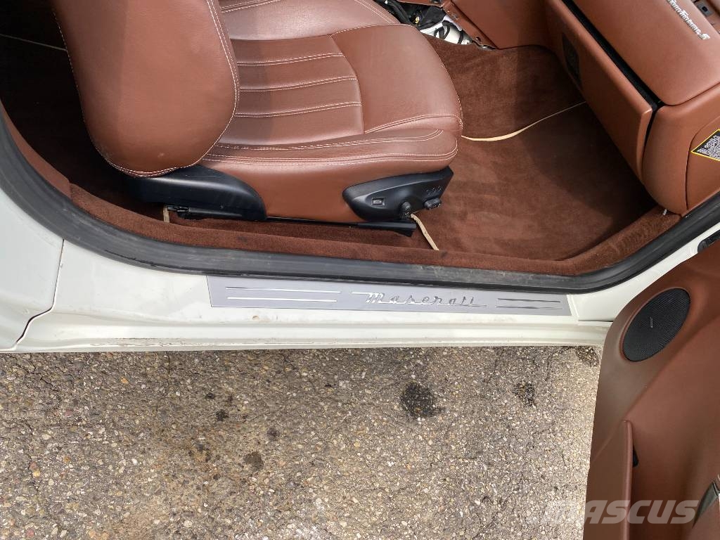 Maserati GRANTURISMO M145 4.7i V8 32v Carte Grise Française Carros
