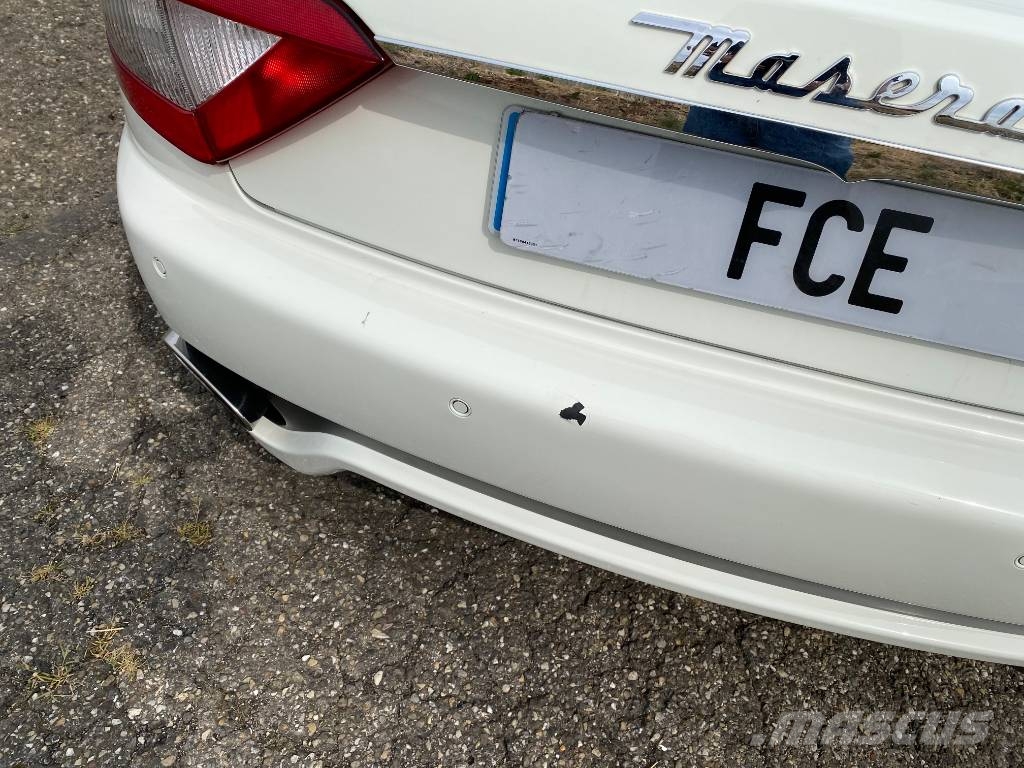 Maserati GRANTURISMO M145 4.7i V8 32v Carte Grise Française Carros