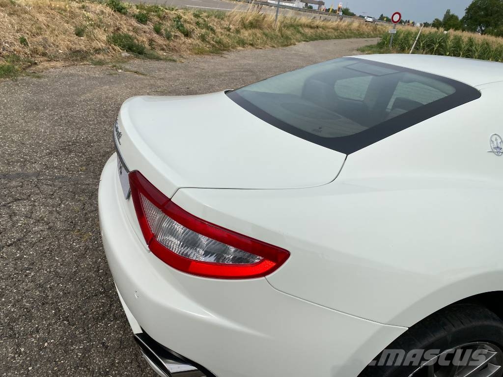Maserati GRANTURISMO M145 4.7i V8 32v Carte Grise Française Carros