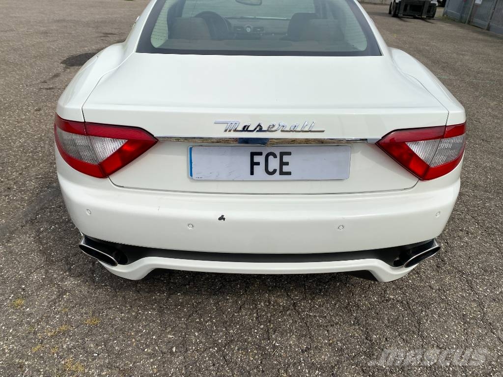 Maserati GRANTURISMO M145 4.7i V8 32v Carte Grise Française Carros