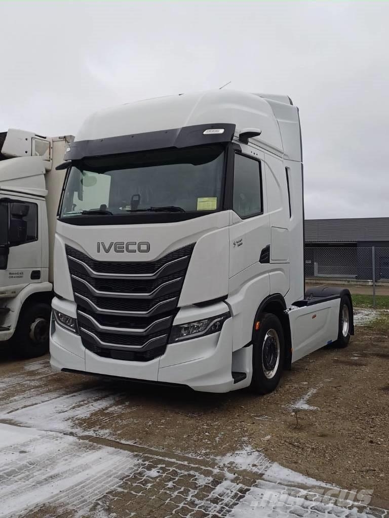 Iveco S-Way 500Hp 4x2 FABRIKSNY Prime Movers