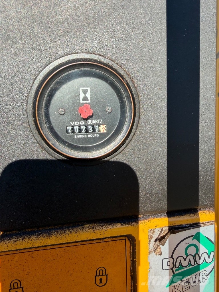 Volvo EW 200 Pyöräkaivukoneet