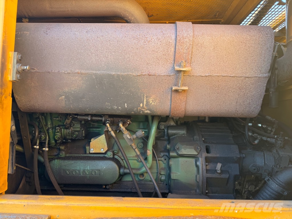 Volvo EW 200 Pyöräkaivukoneet