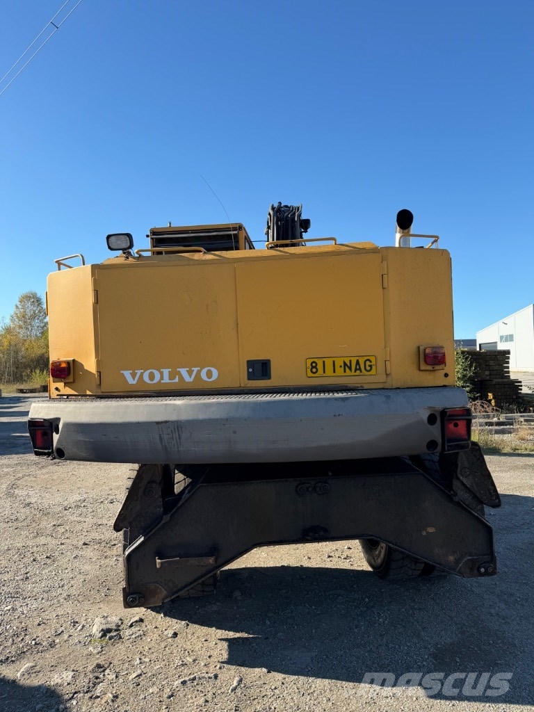 Volvo EW 200 Pyöräkaivukoneet