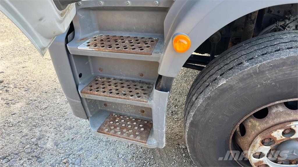 Mercedes-Benz AXOR 1828 L Chassis met cabine
