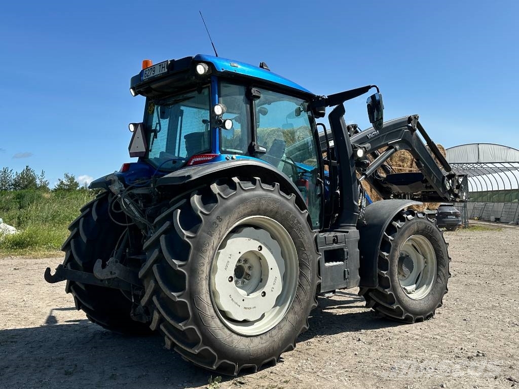 Valtra G 135 Versu Tractores