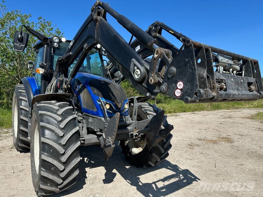 Valtra G 135 Versu Tractores