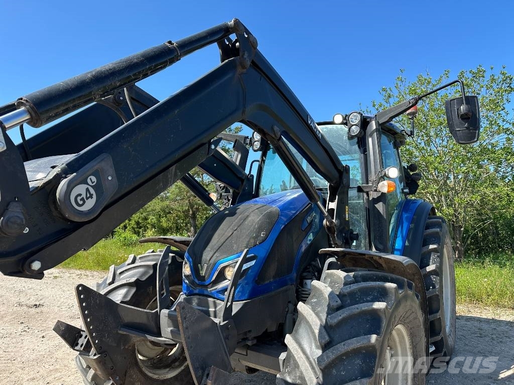 Valtra G 135 Versu Tractores