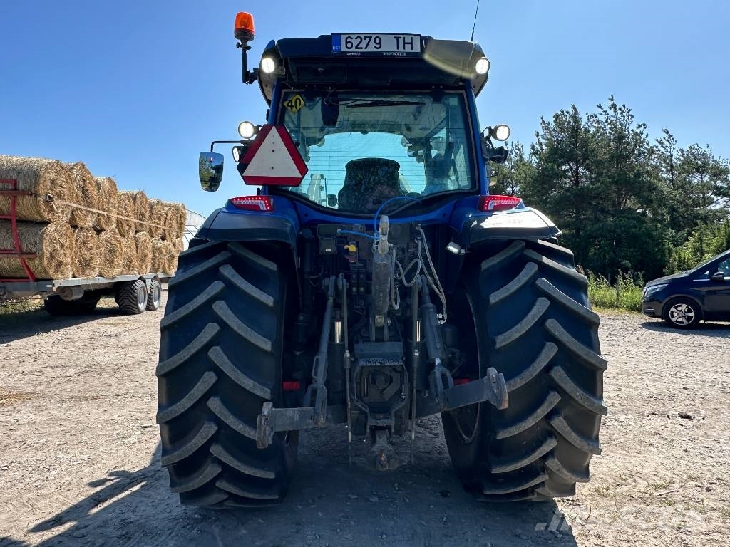 Valtra G 135 Versu Tractores