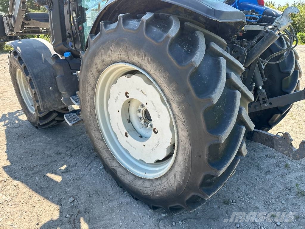 Valtra G 135 Versu Tractores