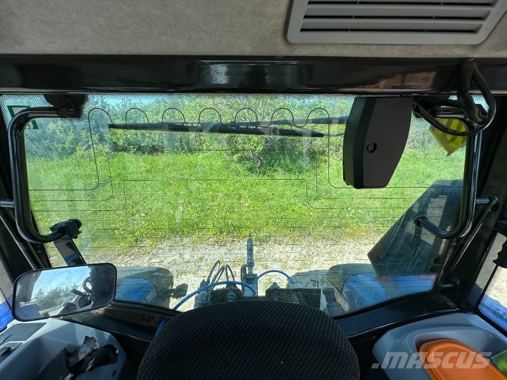 Valtra G 135 Versu Tractores