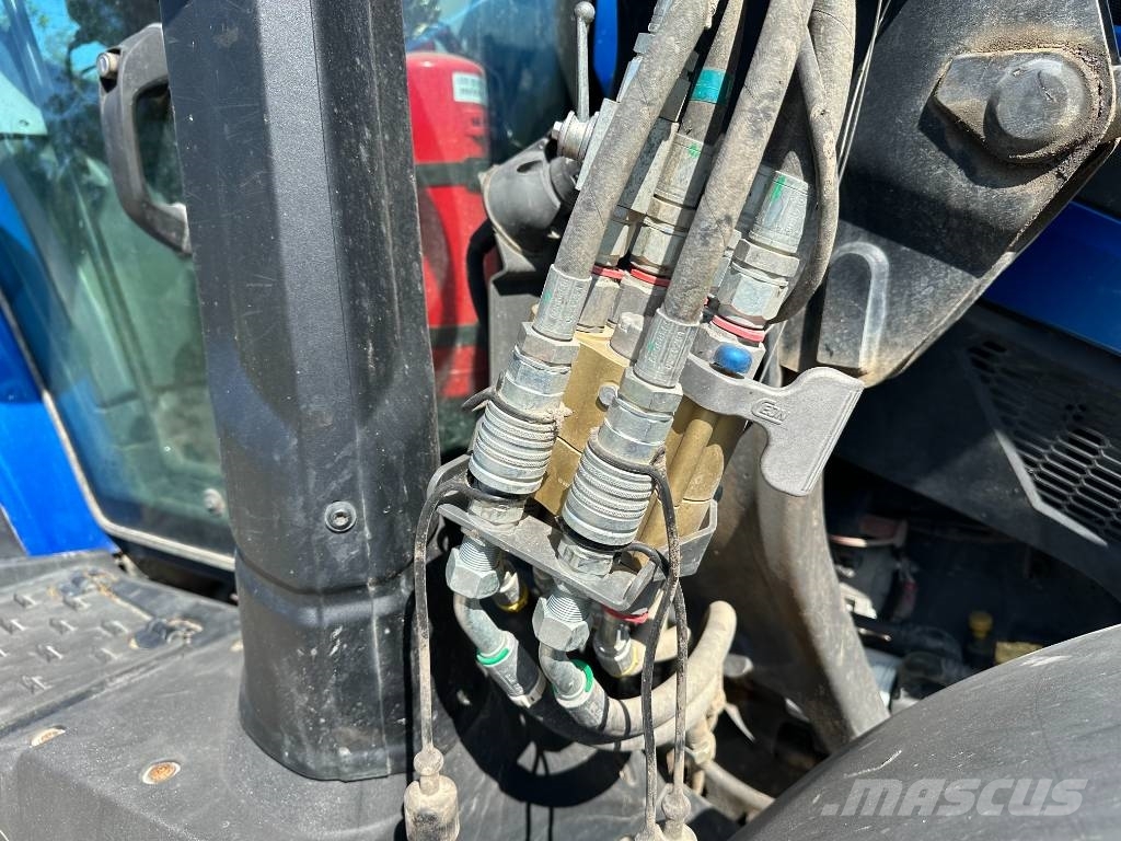 Valtra G 135 Versu Tractores