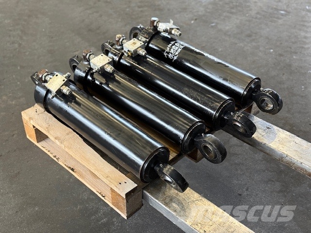 Atlas Copco BOOMER XE 3 USED TELECOPIC HYDRAULIC CYLINDER 4 PC Drilling equipment accessories and spare parts