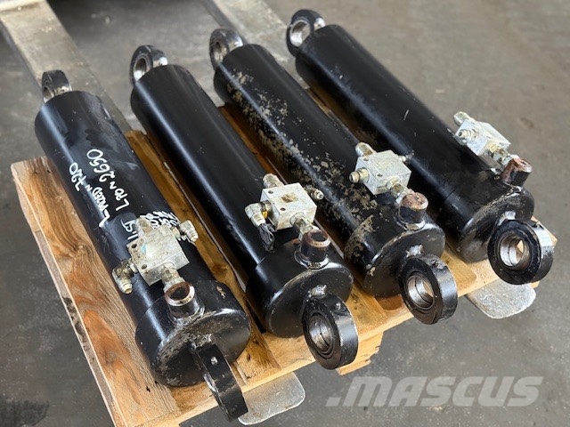 Atlas Copco BOOMER XE 3 USED TELECOPIC HYDRAULIC CYLINDER 4 PC Drilling equipment accessories and spare parts