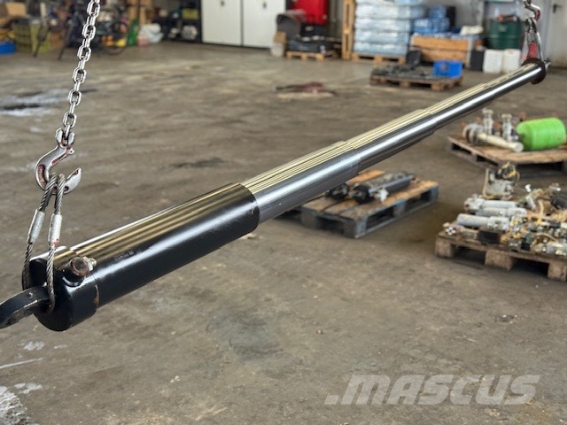 Atlas Copco BOOMER XE 3 USED TELECOPIC HYDRAULIC CYLINDER 4 PC Drilling equipment accessories and spare parts