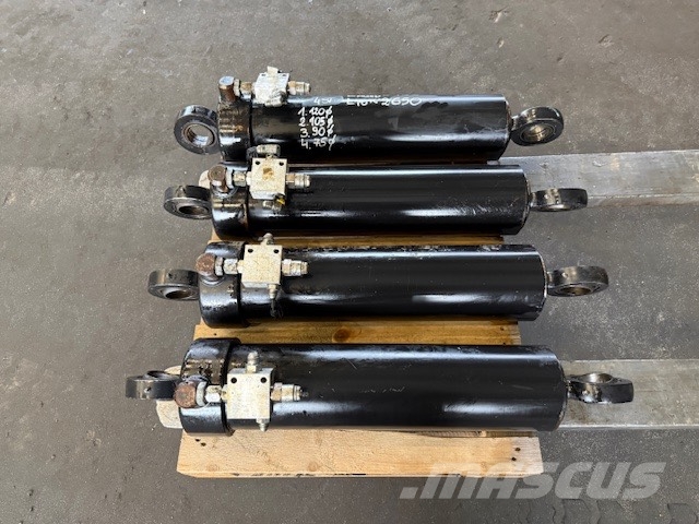 Atlas Copco BOOMER XE 3 USED TELECOPIC HYDRAULIC CYLINDER 4 PC Drilling equipment accessories and spare parts