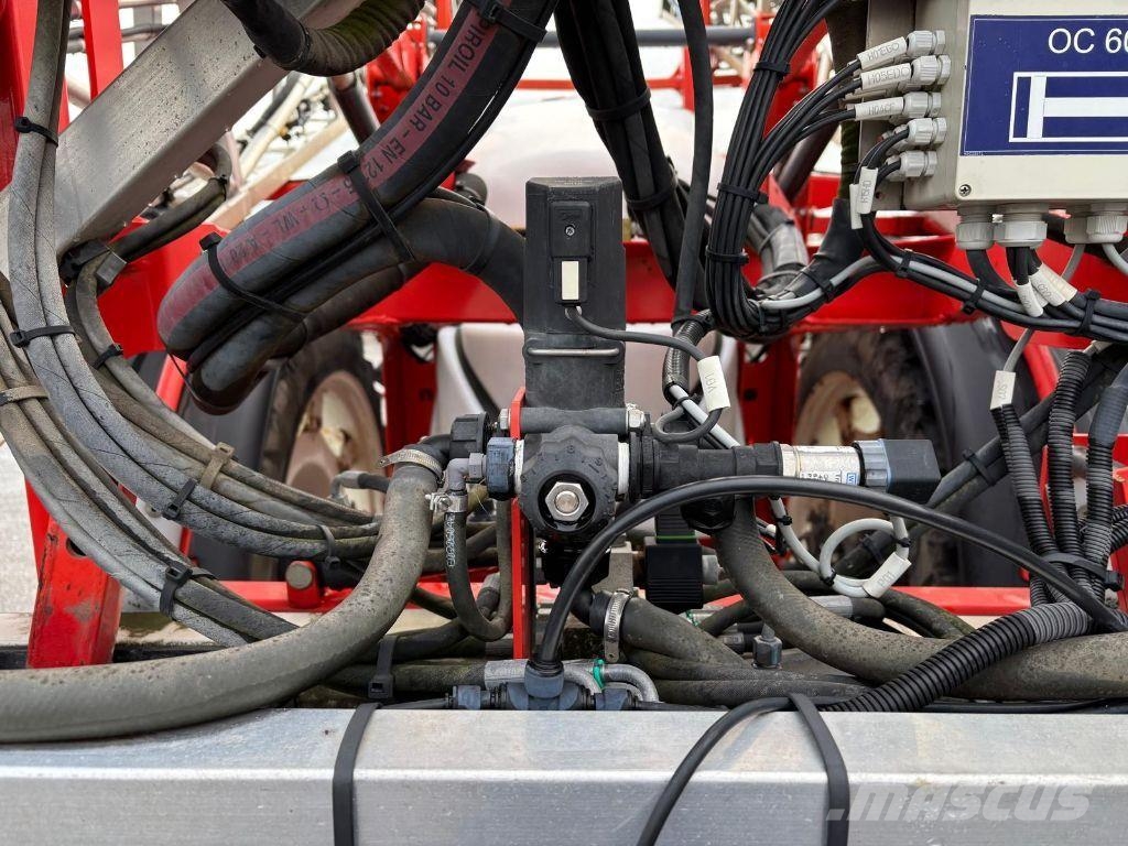 Kuhn Métris 3202s Trailed sprayers