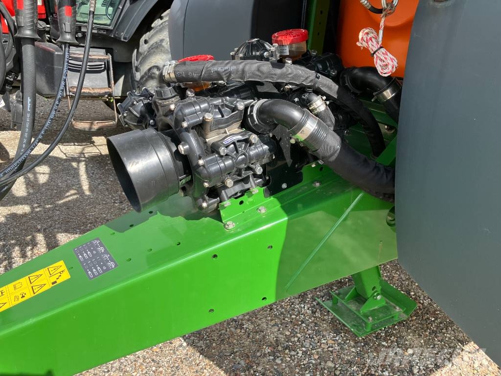 Amazone UX 5201 Super Vontatott trágyaszórók