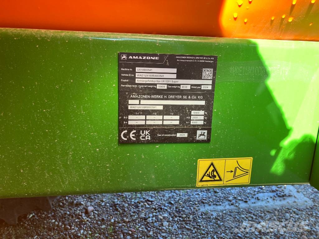Amazone UX 5201 Super Vontatott trágyaszórók
