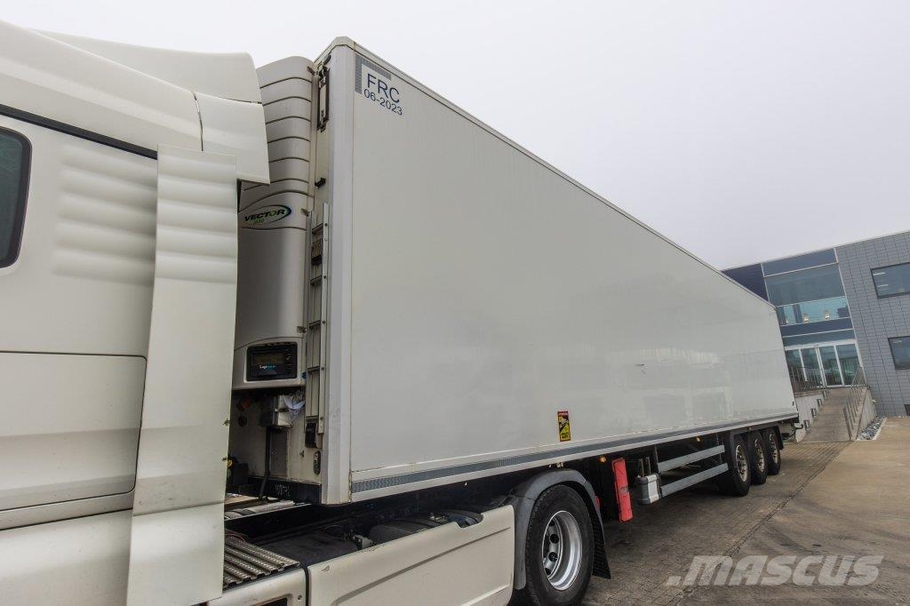 Kässbohrer KASSBOHRER+CARRIER VECTOR 1550 MONO Koel-vries opleggers