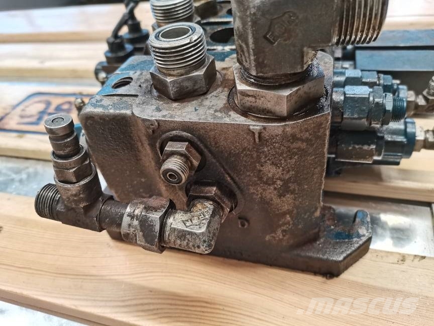 New Holland LM 5060 {hydraulic valves Rexroth ASX01} 유압식 기계