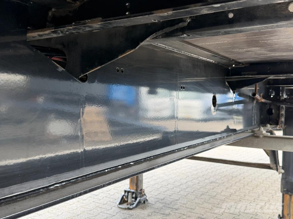 Krone Schuifzeil-Dak / 2500kg Laadklep / Stuur-as / APK Tentpoolhaagised