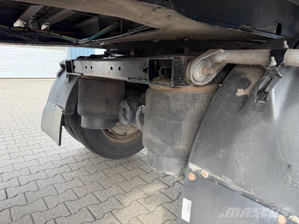 Krone Schuifzeil-Dak / 2500kg Laadklep / Stuur-as / APK Tentpoolhaagised