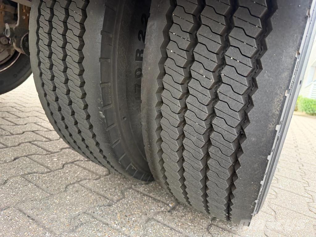 Krone Schuifzeil-Dak / 2500kg Laadklep / Stuur-as / APK Tentpoolhaagised