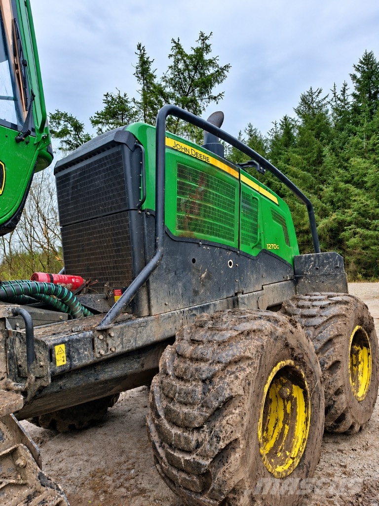 John Deere 1270 G Harvesters