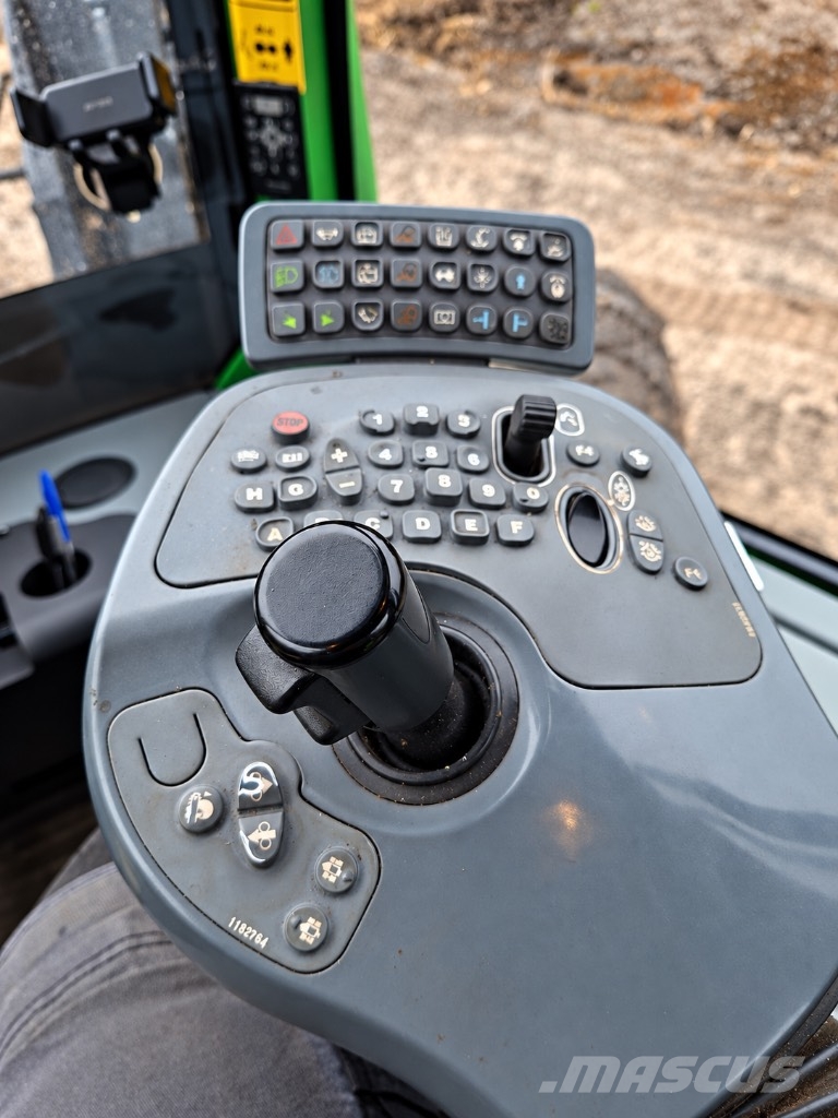 John Deere 1270 G Harvesters