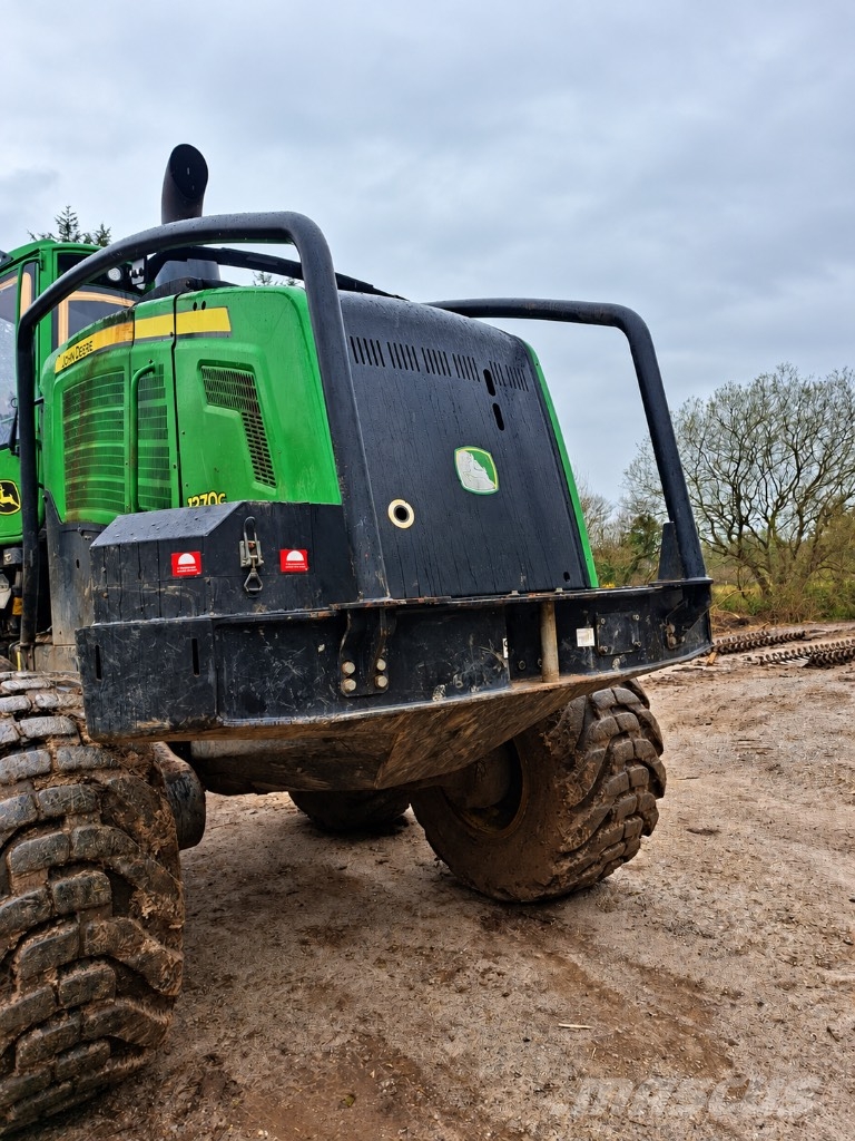 John Deere 1270 G Harvesters