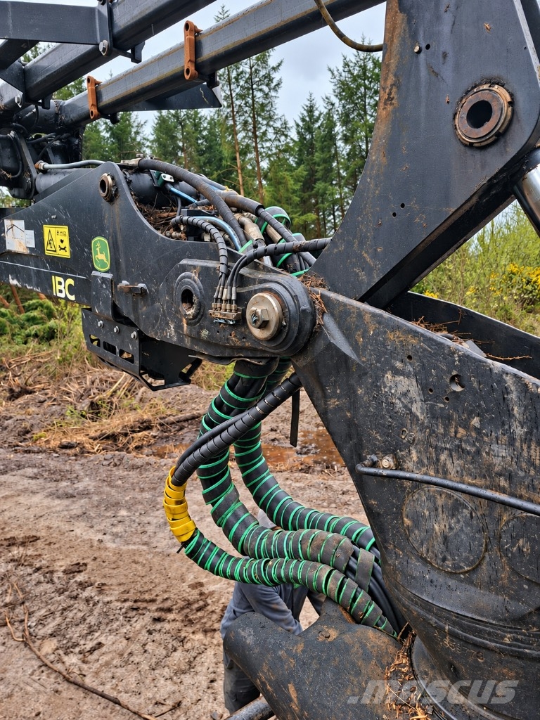 John Deere 1270 G Harvesters