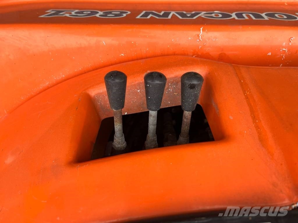 JLG TOUCAN 860 V-3237 EO Вертикальні щоглові підйомники
