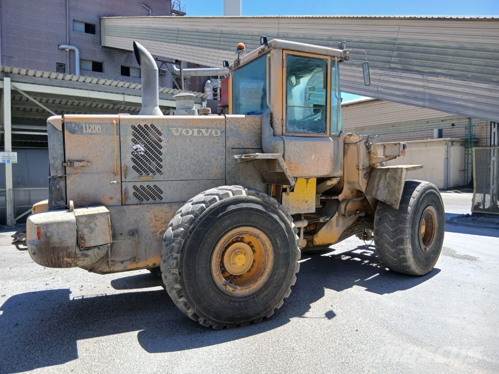 Volvo L 120 D Cargadoras sobre ruedas