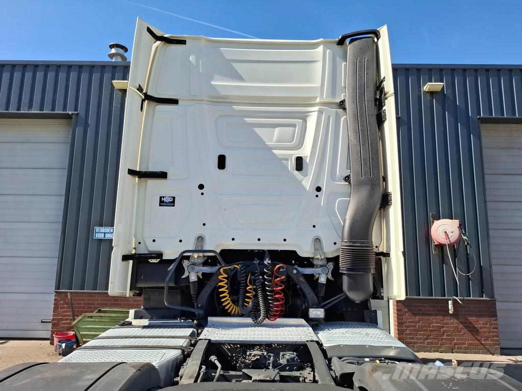 Mercedes-Benz Actros 2545 GIGASPACE 6X2 12238 Camiones tractor
