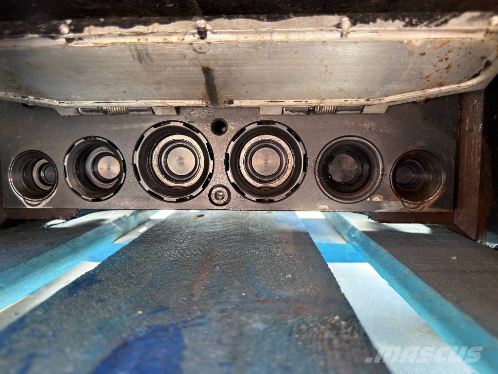 OilQuick OQ70/55 - M318D / 320D / 320E / 320F / 323D / 323E موصلات سريعة