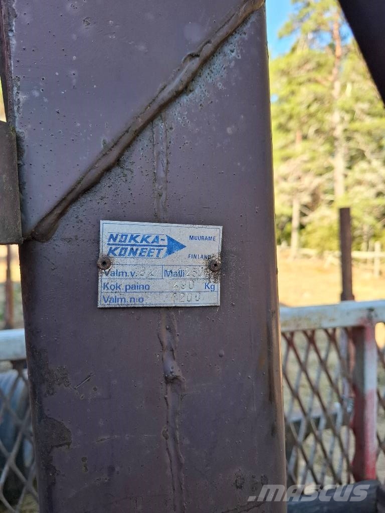 Nokka 2500 Remolques forestales