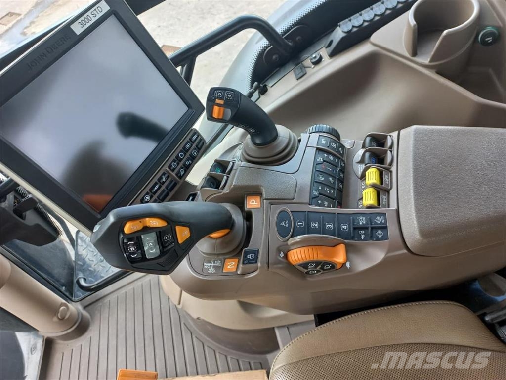 John Deere 6R 250 Sonderlackierung-schwarz Tratores Agrícolas usados