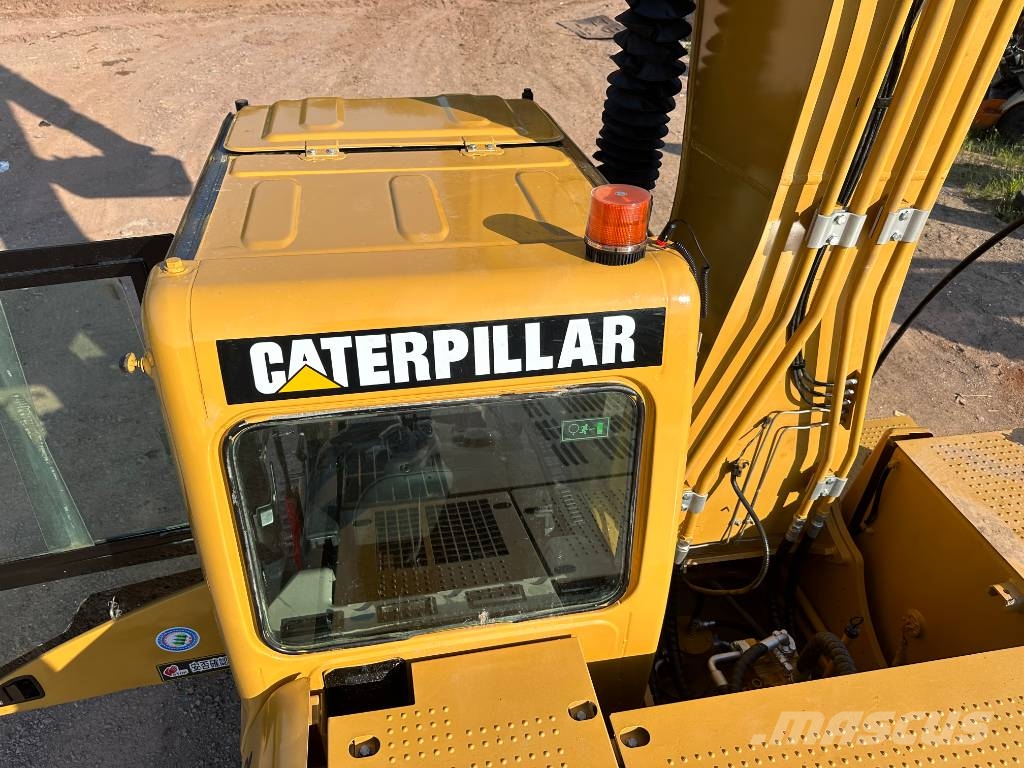 CAT 320 C Kāpurķēžu ekskavatori