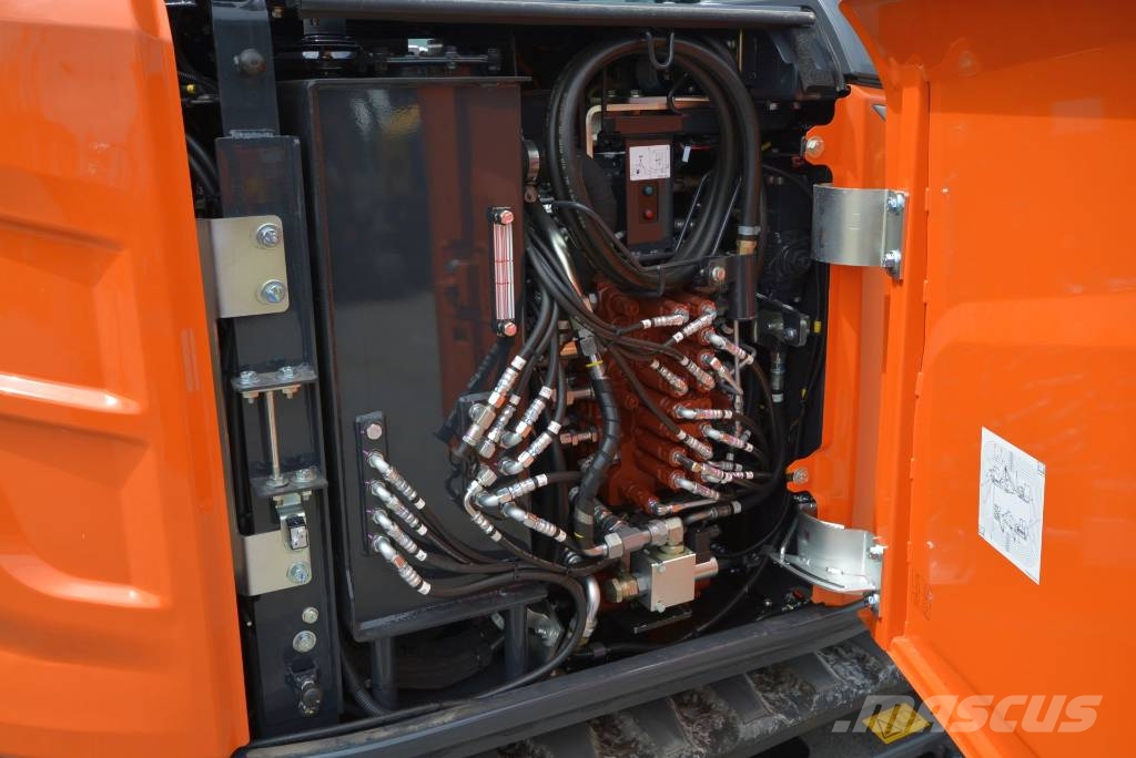 Hitachi ZX 95 USB-7 VA Midi rýpadlá 7 t - 12 t